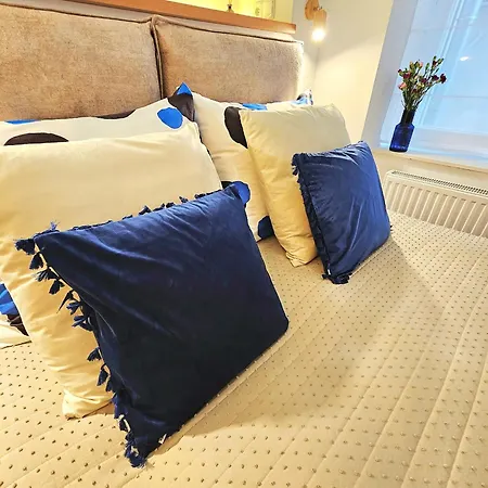 Vintage Chic - Kazimierz Old Town Apartment Krakow