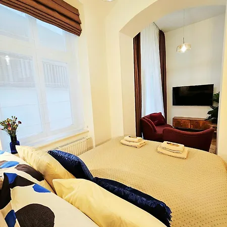 Vintage Chic - Kazimierz Old Town Apartment Krakow