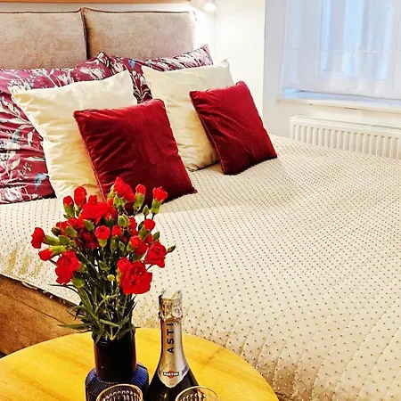 Vintage Chic - Kazimierz Old Town Apartment